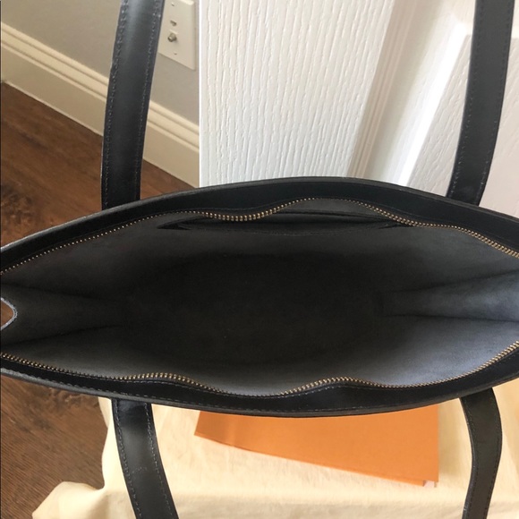 Louis Vuitton Epi Saint Jacques Shopping PM - Picture 6 of 8